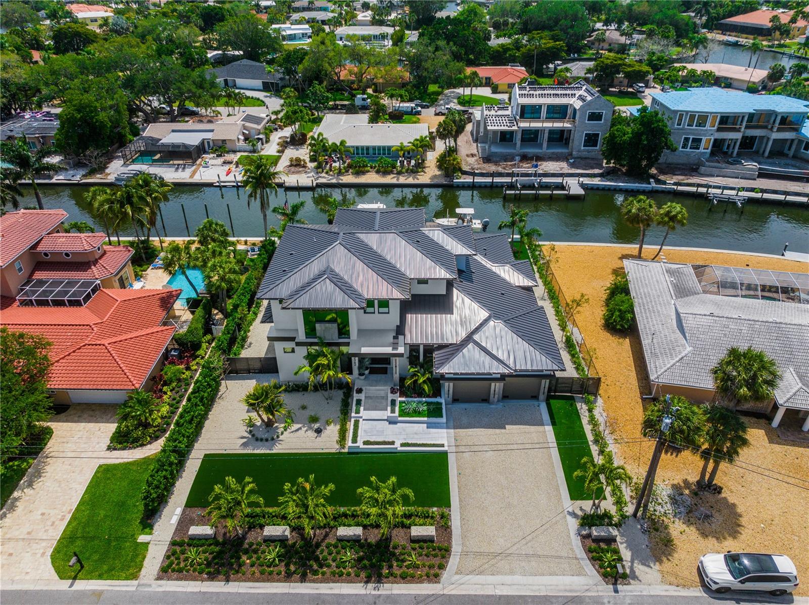 SIESTA ISLES - Residential