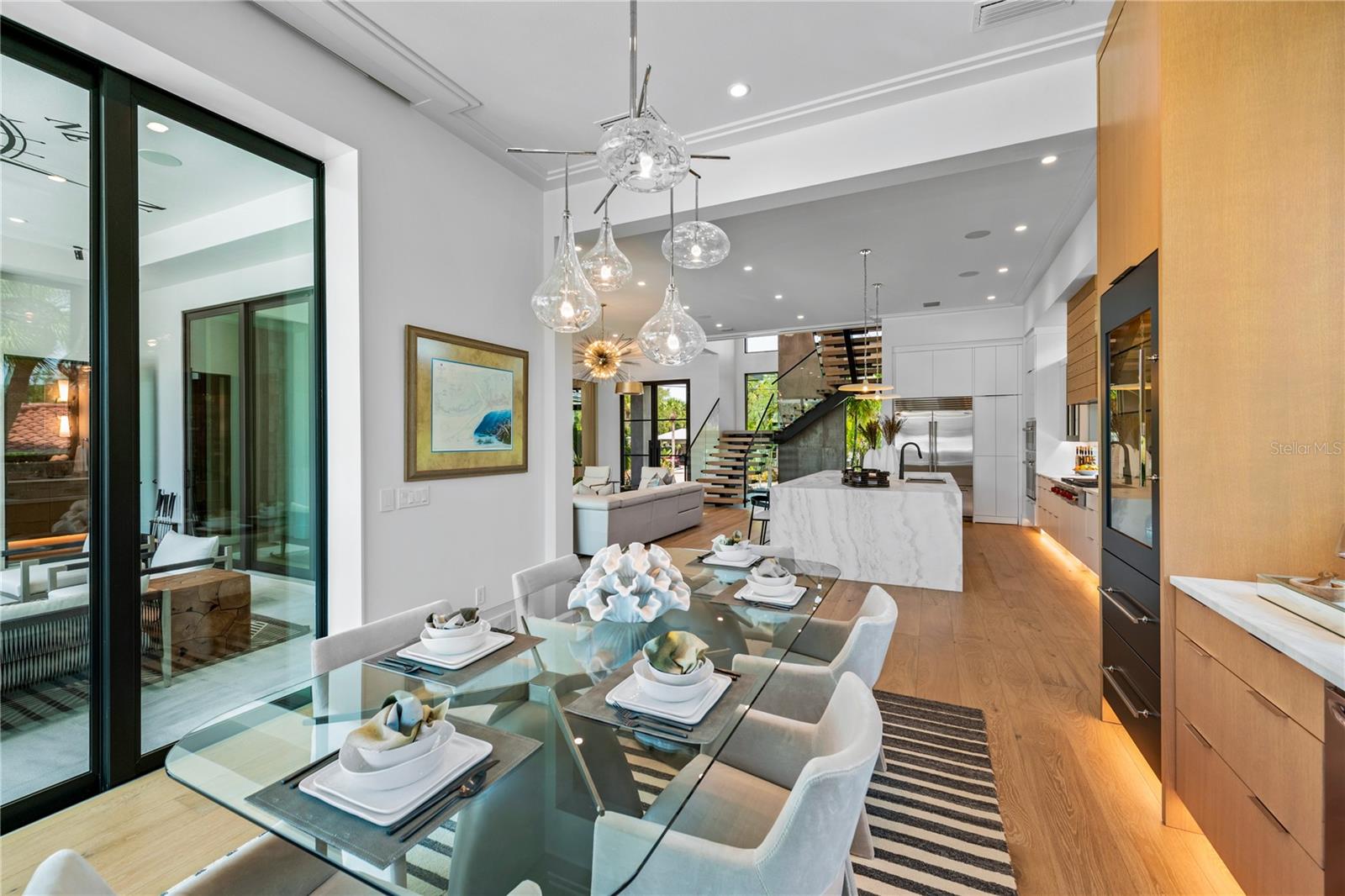 SIESTA ISLES - Residential