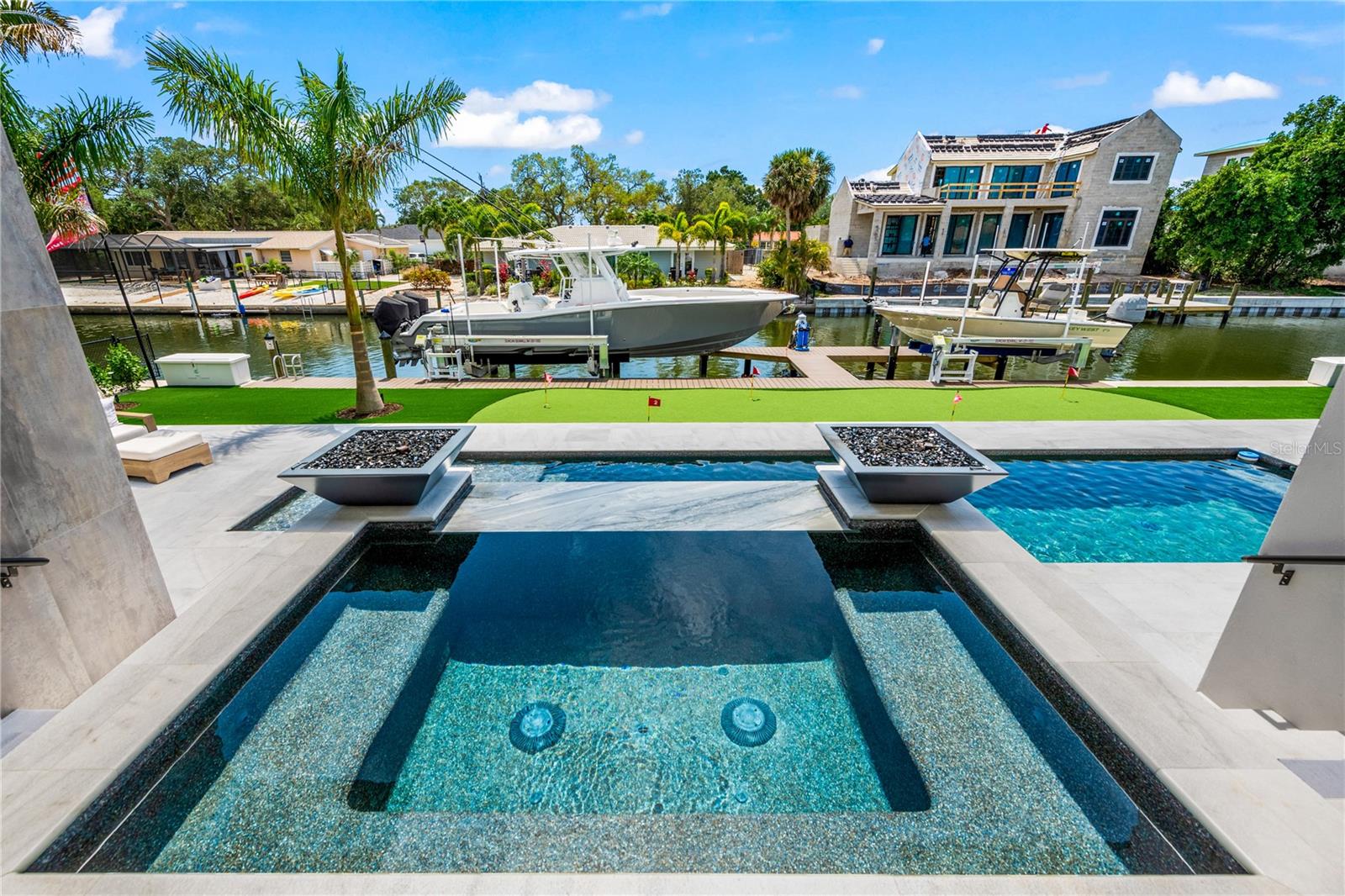 SIESTA ISLES - Residential