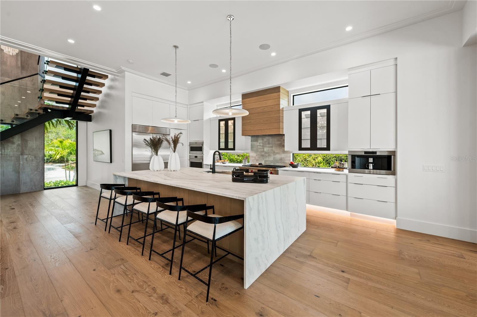 SIESTA ISLES - Residential