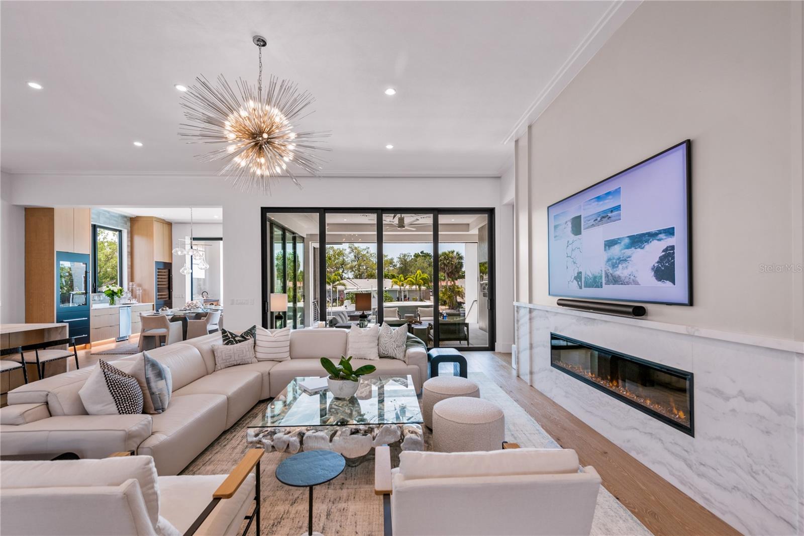 SIESTA ISLES - Residential