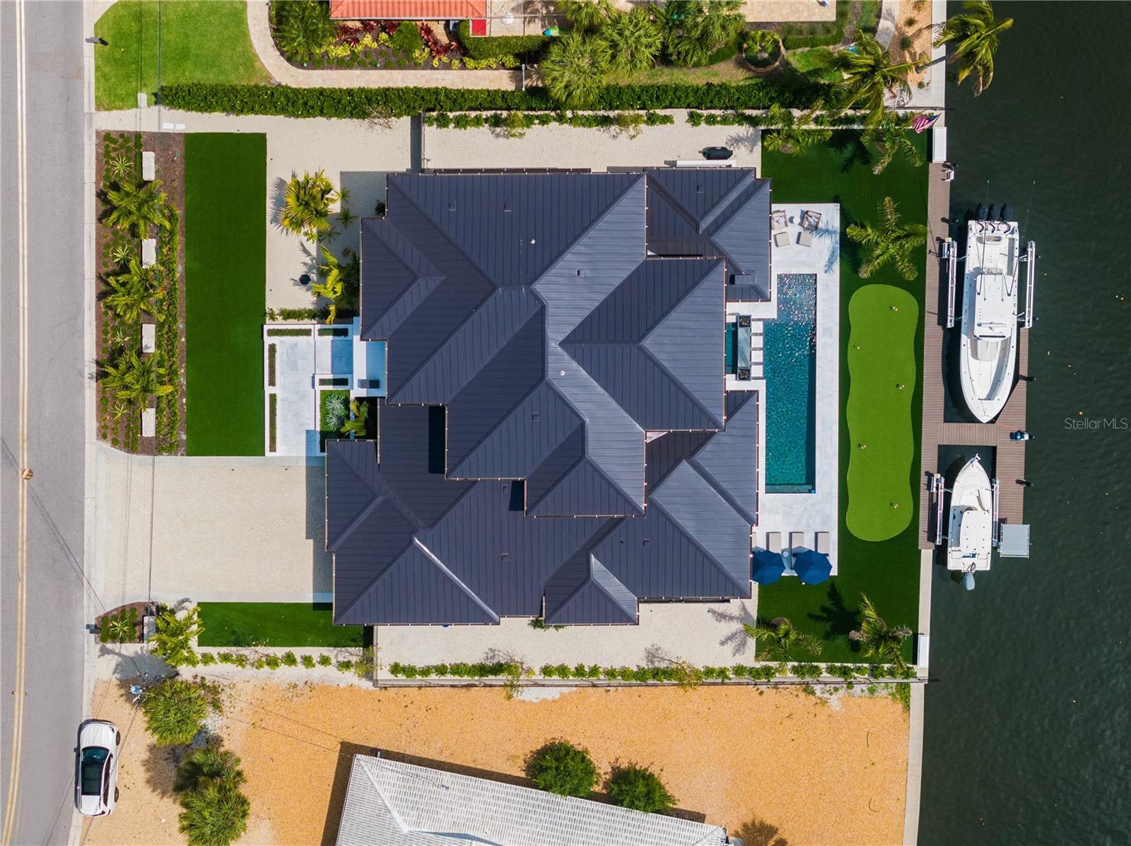 SIESTA ISLES - Residential