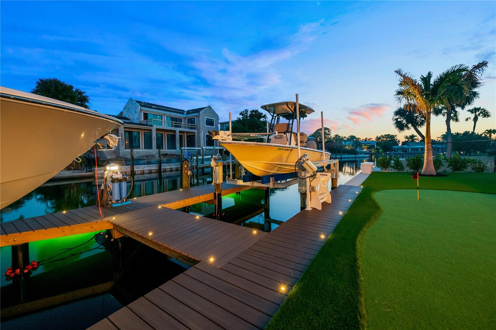 SIESTA ISLES - Residential