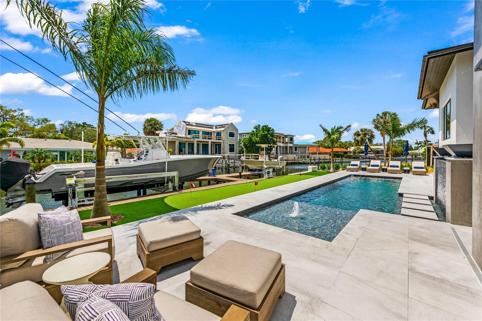 SIESTA ISLES - Residential