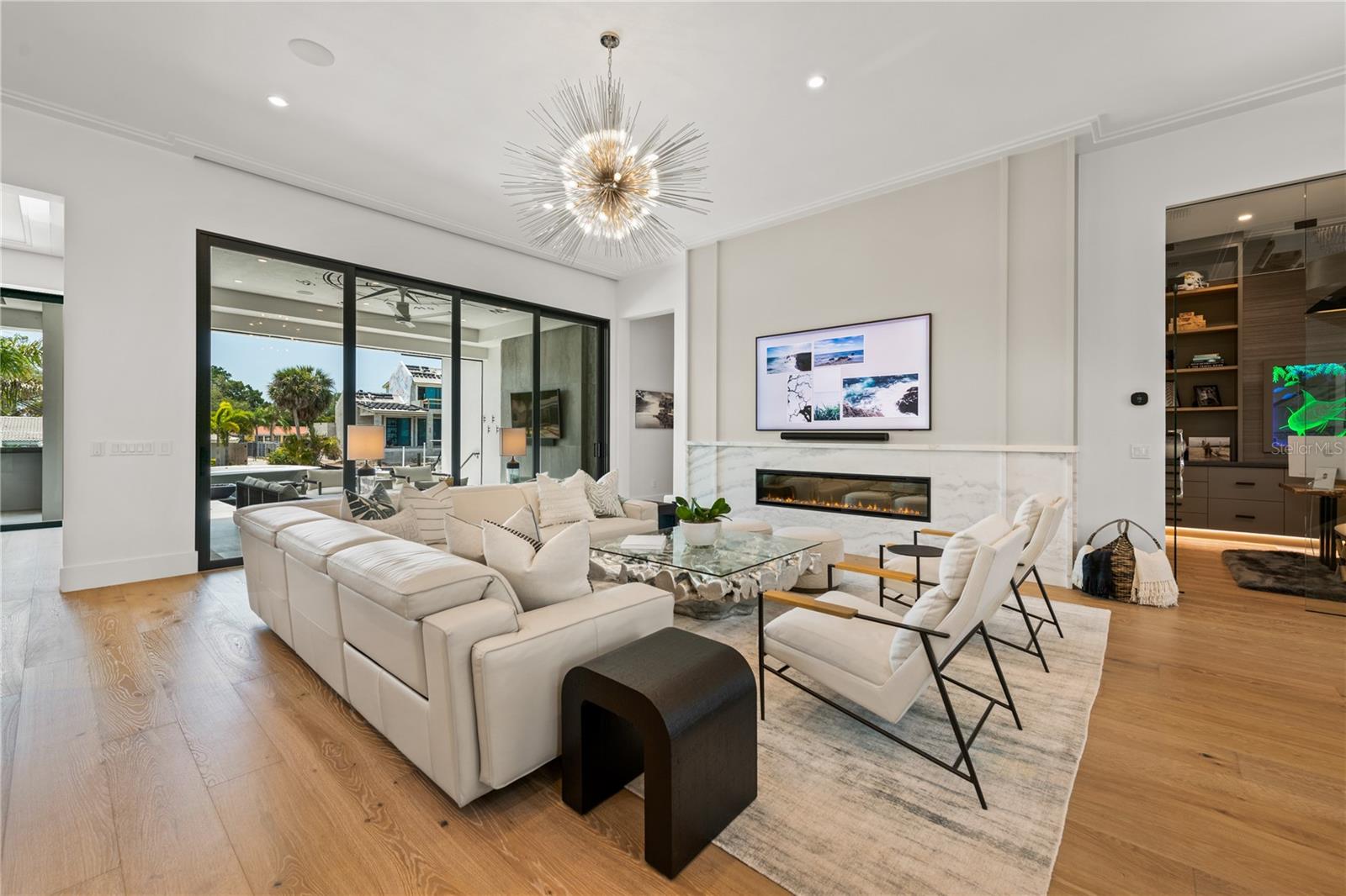 SIESTA ISLES - Residential