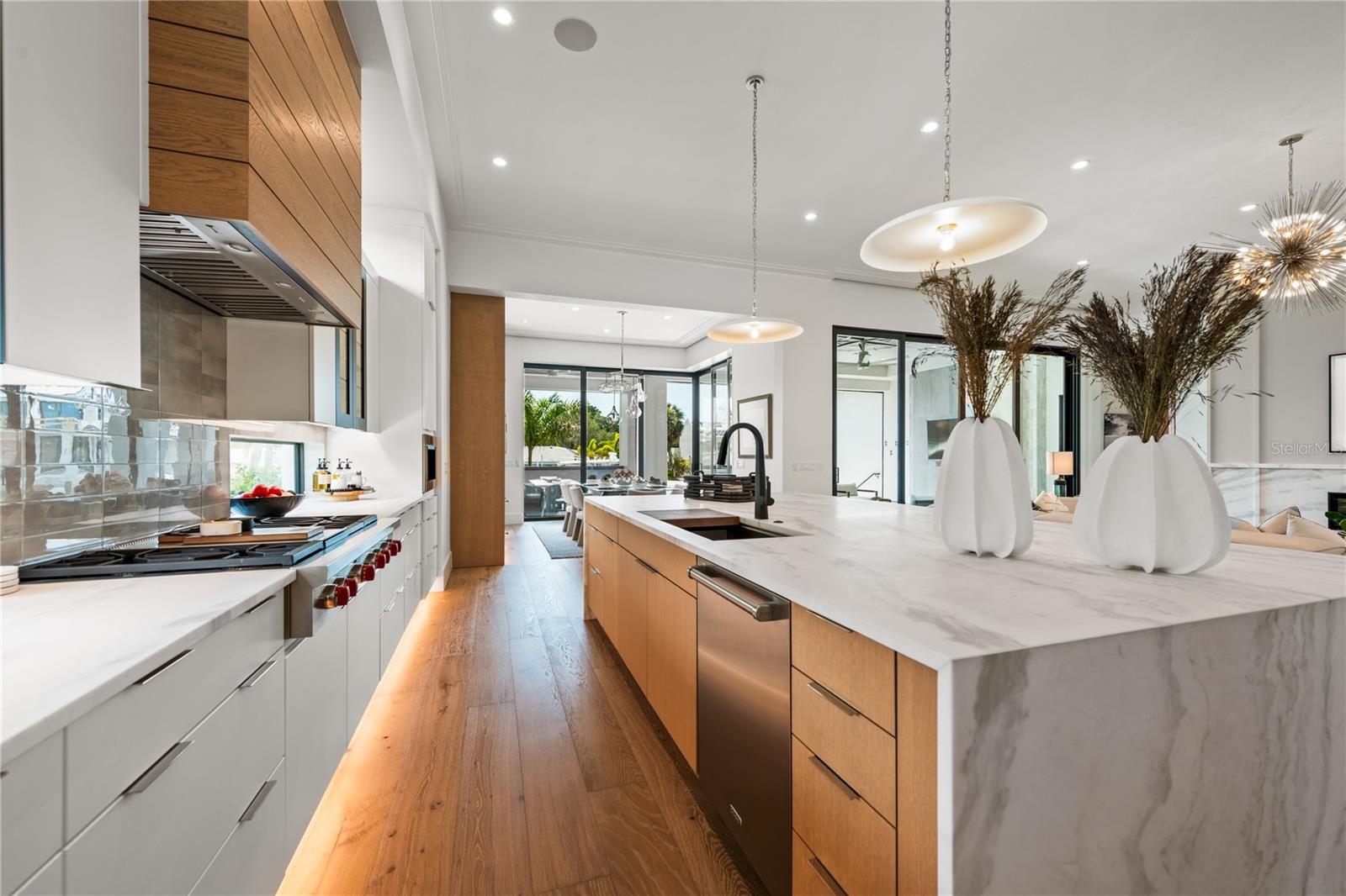 SIESTA ISLES - Residential