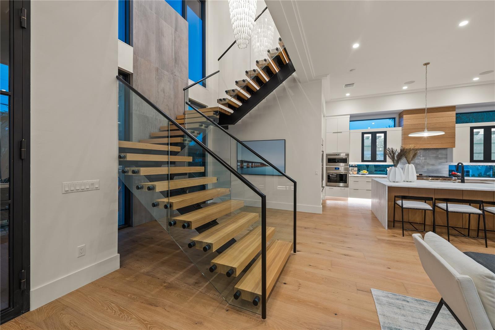 SIESTA ISLES - Residential