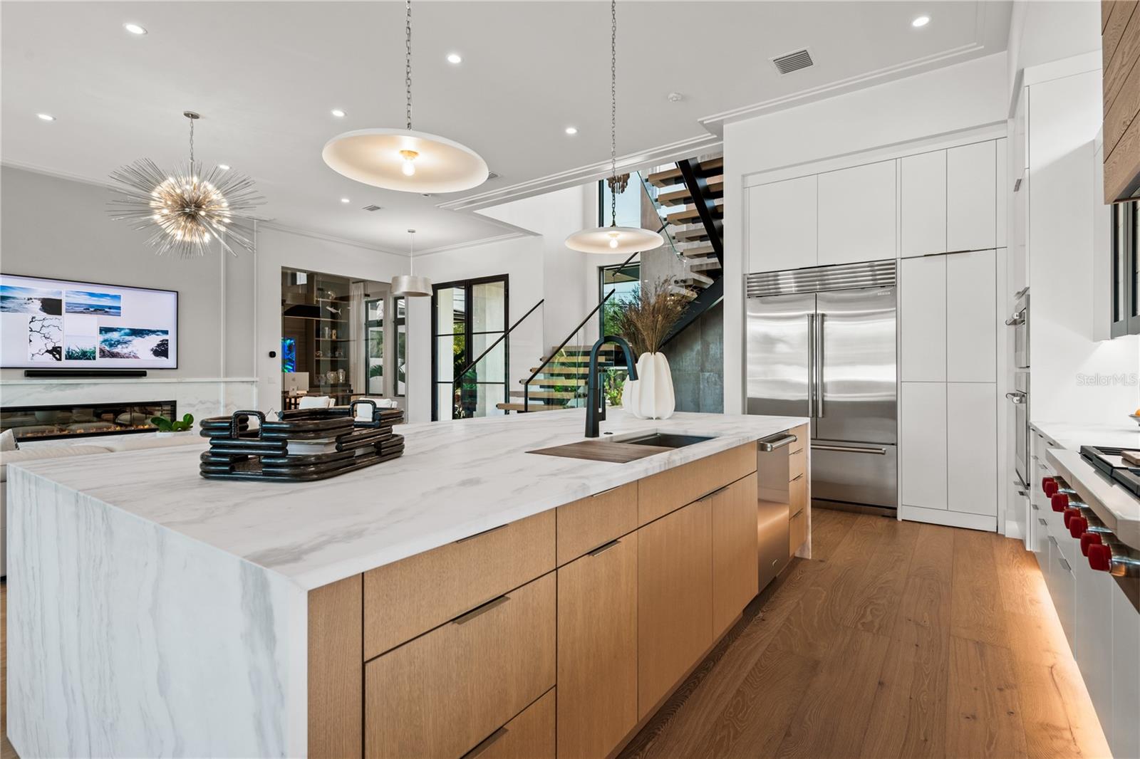 SIESTA ISLES - Residential