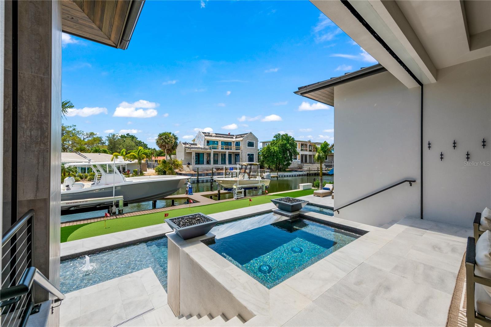 SIESTA ISLES - Residential