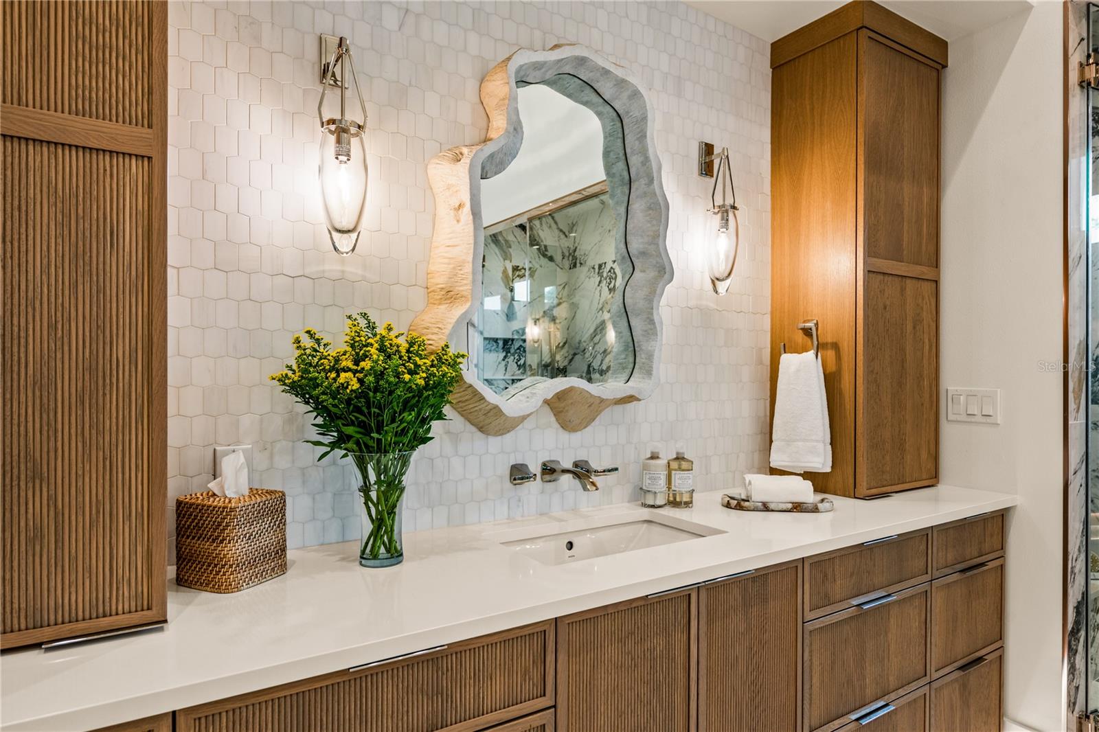 SIESTA ISLES - Residential