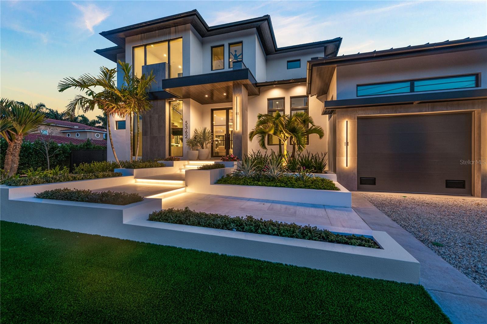 SIESTA ISLES - Residential