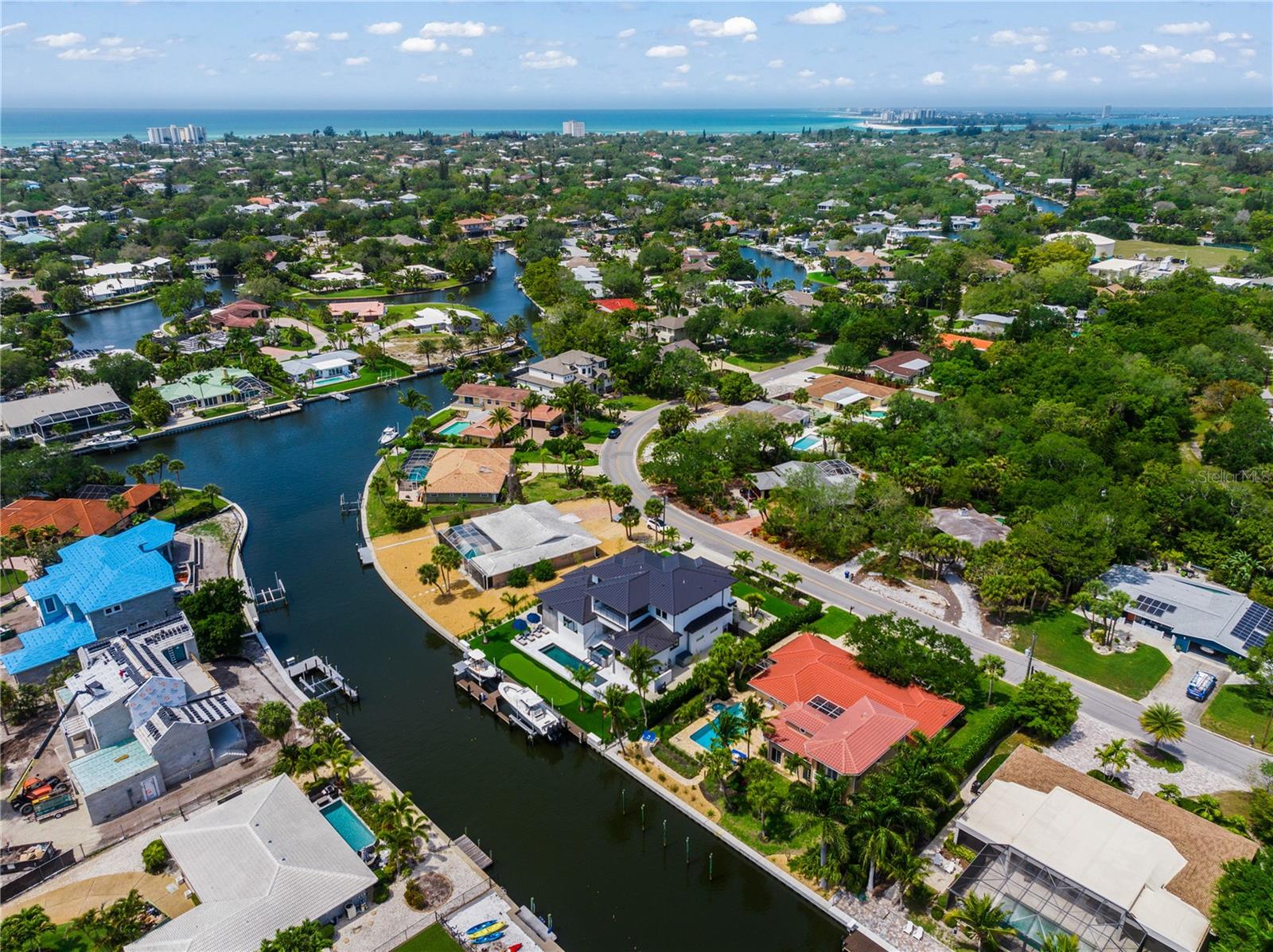 SIESTA ISLES - Residential