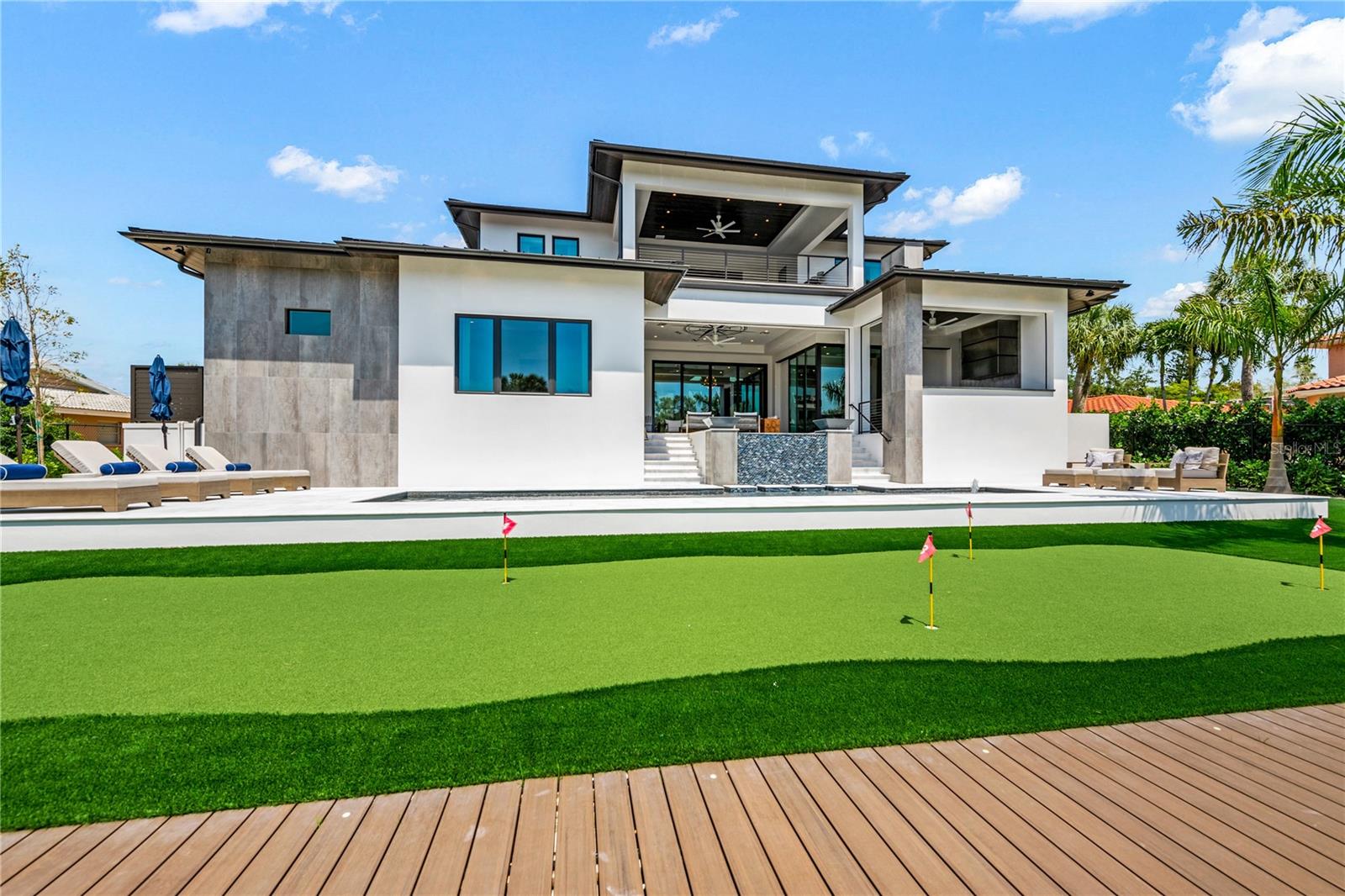 SIESTA ISLES - Residential