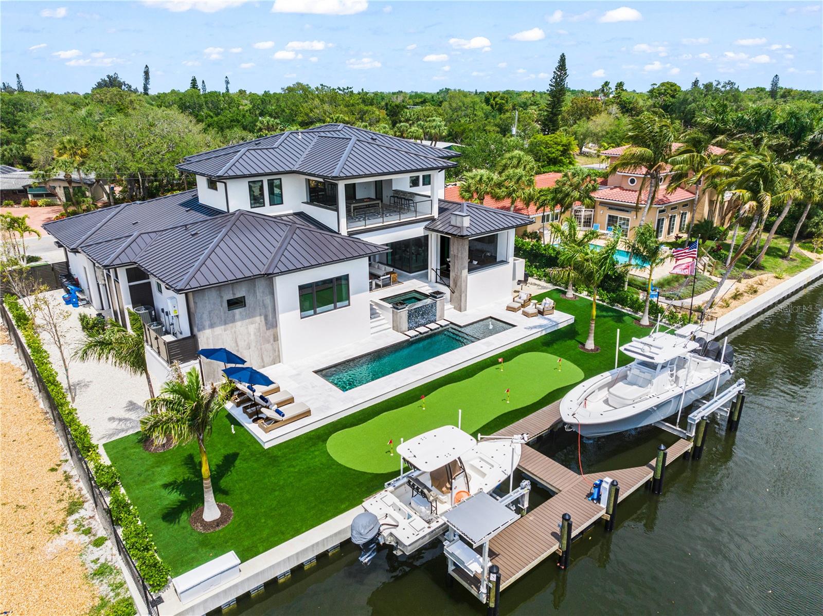 SIESTA ISLES - Residential