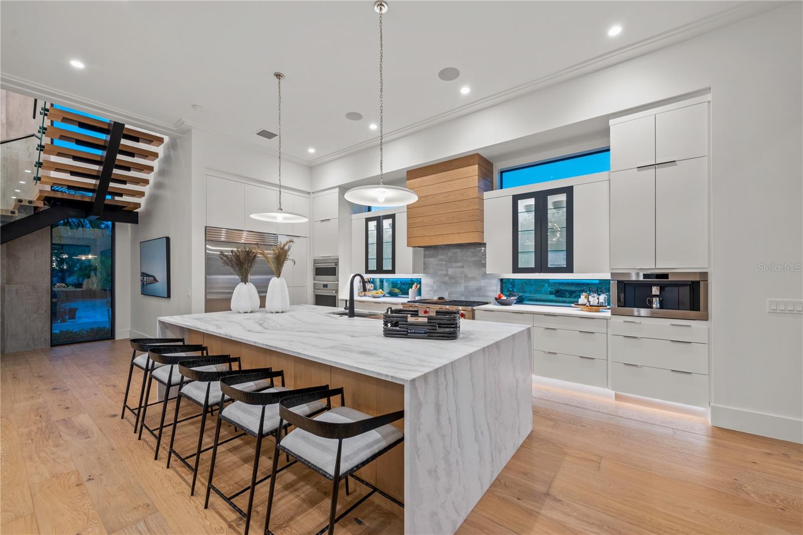 SIESTA ISLES - Residential