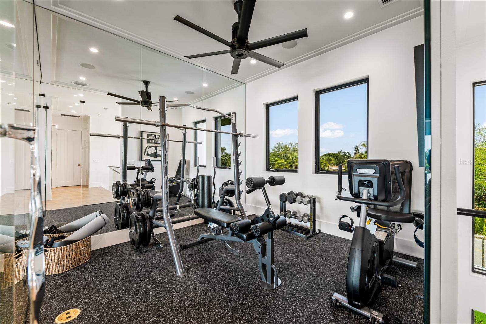 SIESTA ISLES - Residential