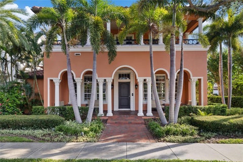 Photo of 4912 Yacht Club Dr, Tampa, FL 33616 (MLS # O6447707)