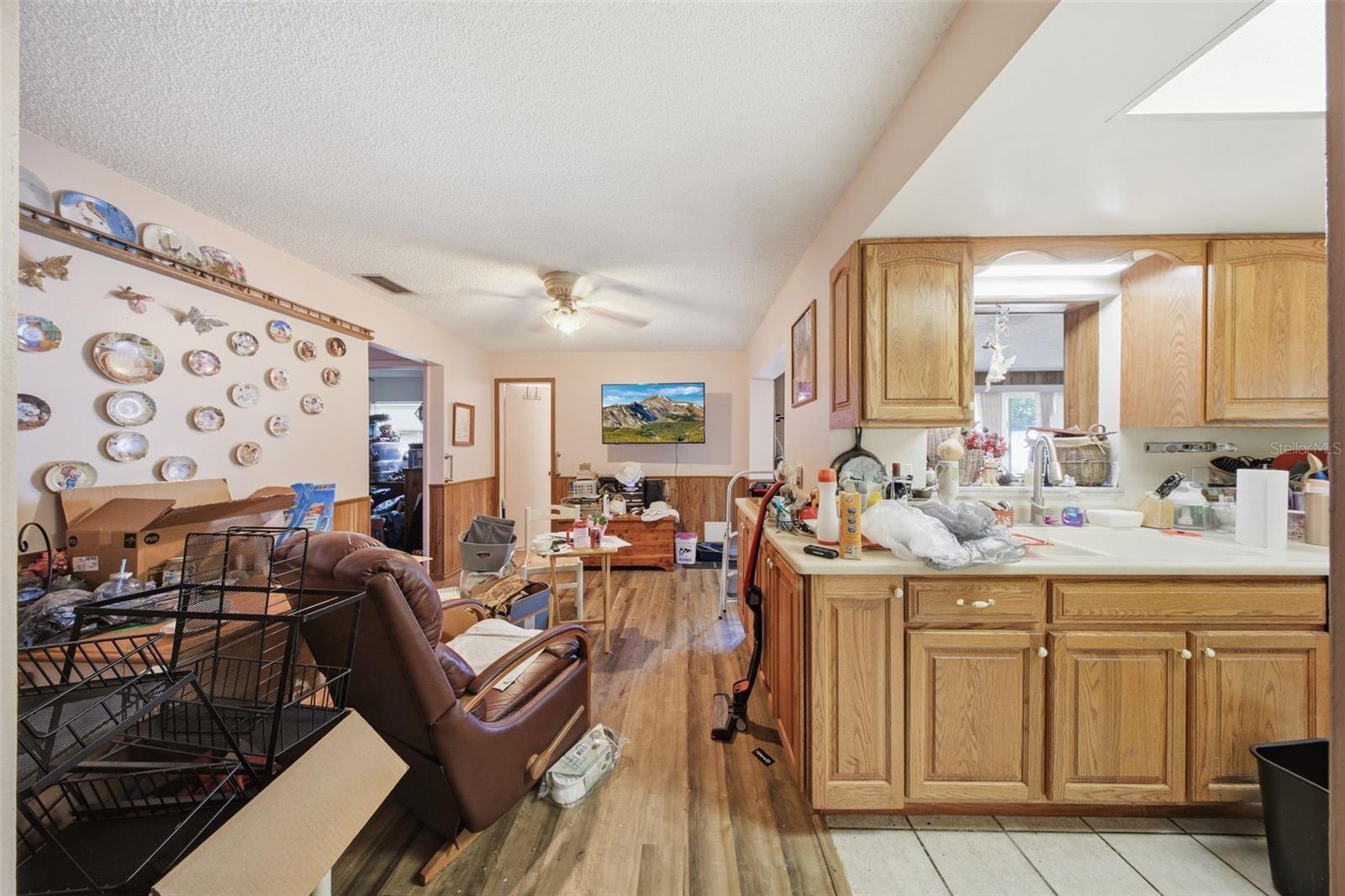 GROVEVIEW VILLAGE - Residential