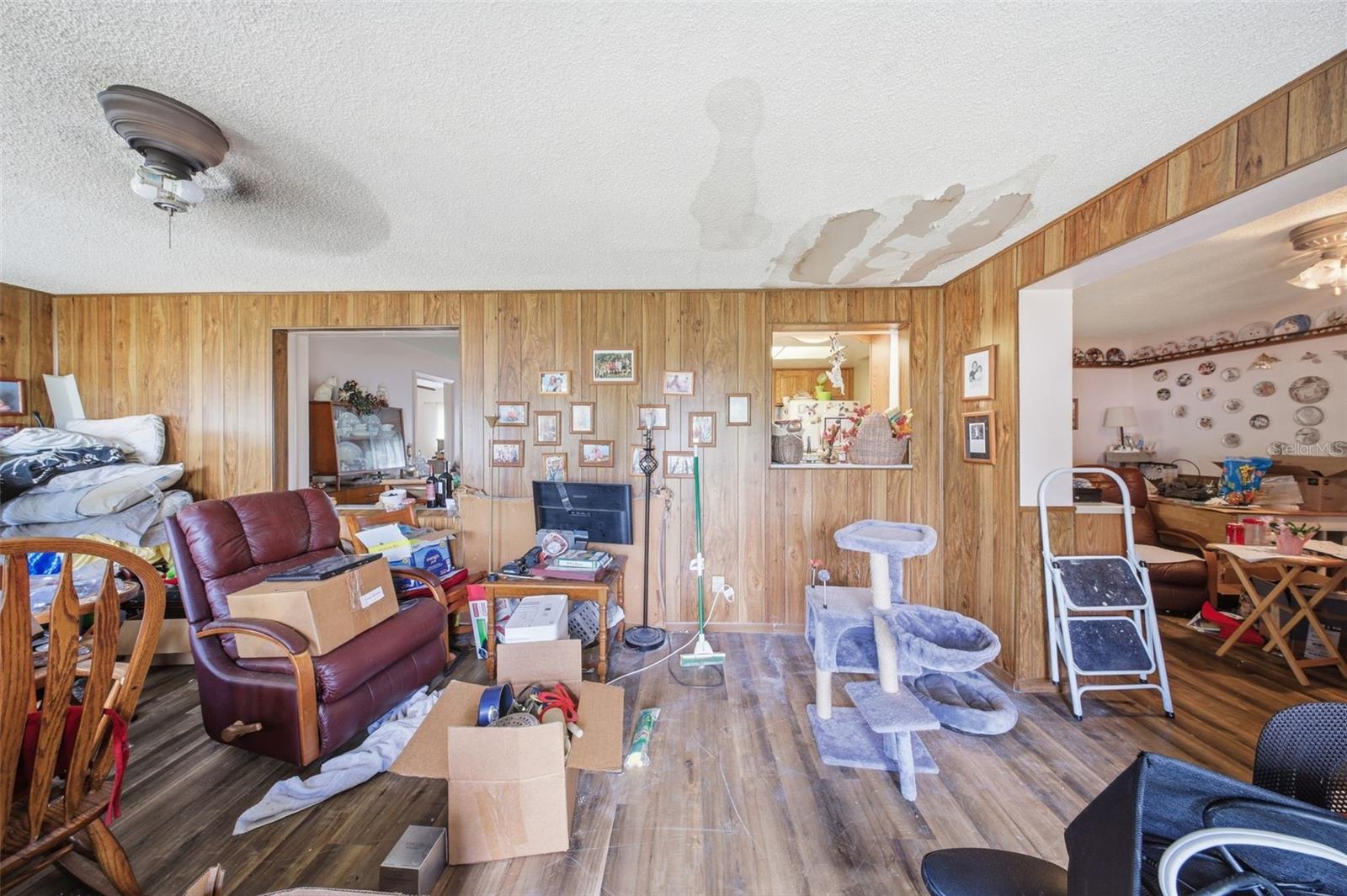 GROVEVIEW VILLAGE - Residential