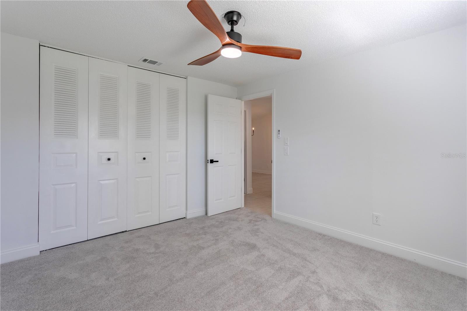 HARBOR EAST UNIT 1 - Residential Lease