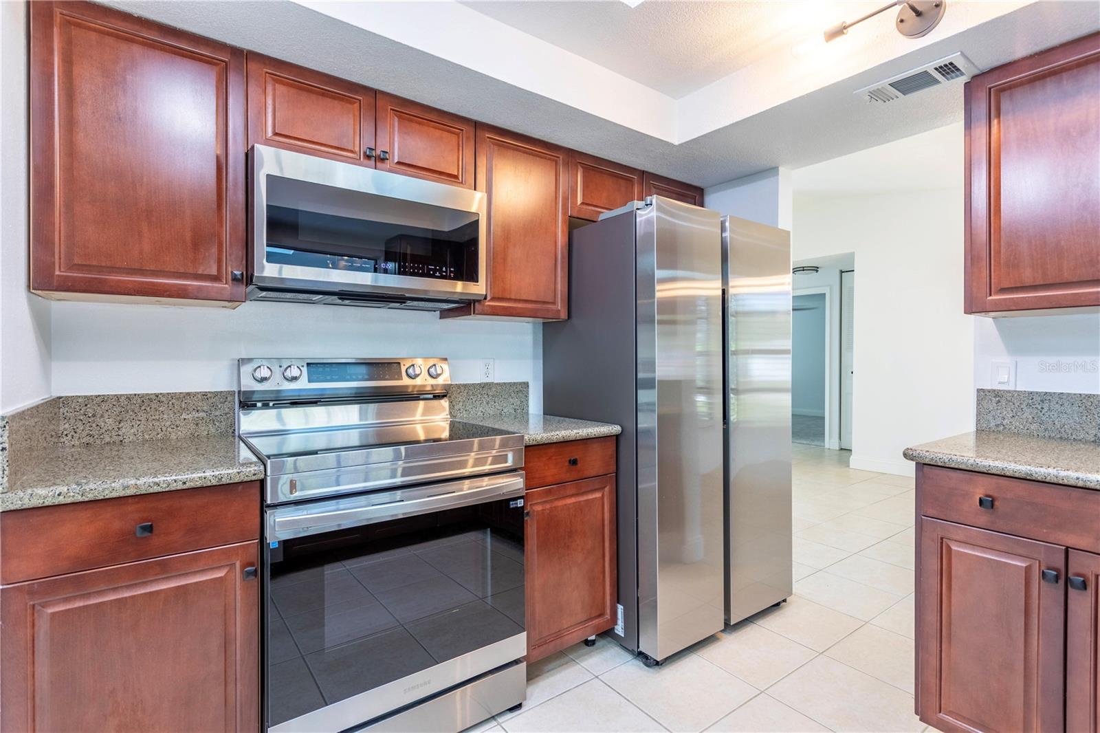 HARBOR EAST UNIT 1 - Residential Lease