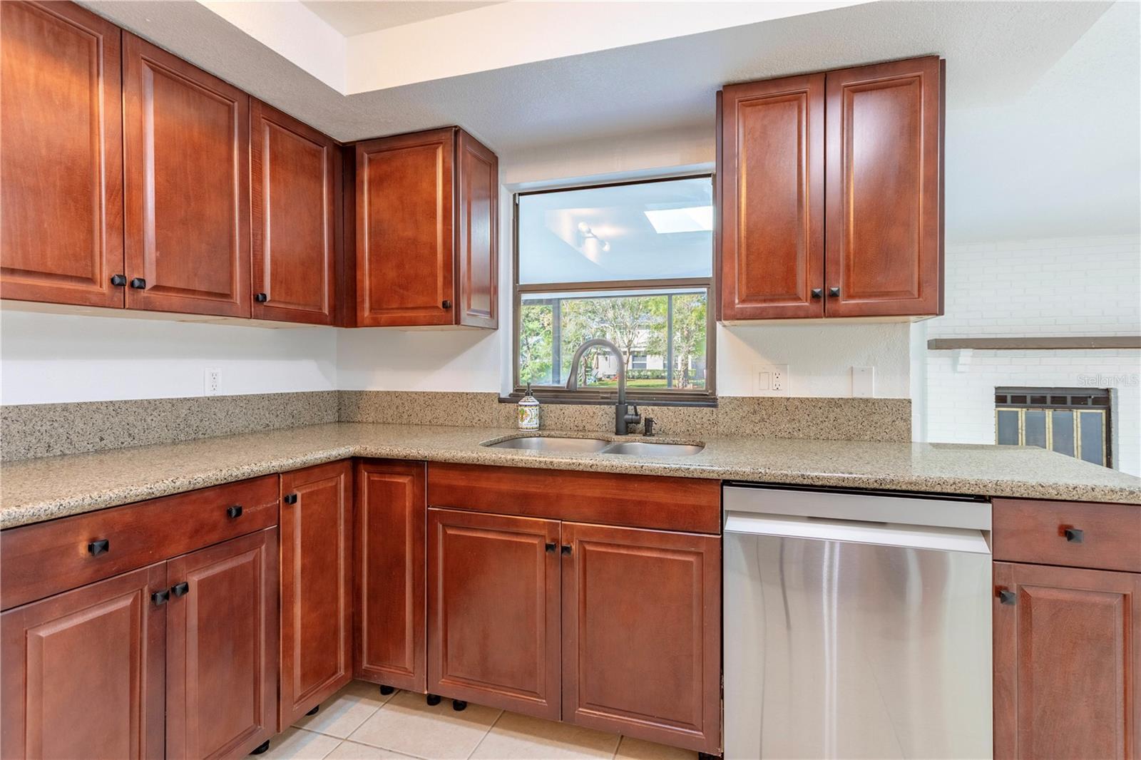 HARBOR EAST UNIT 1 - Residential Lease