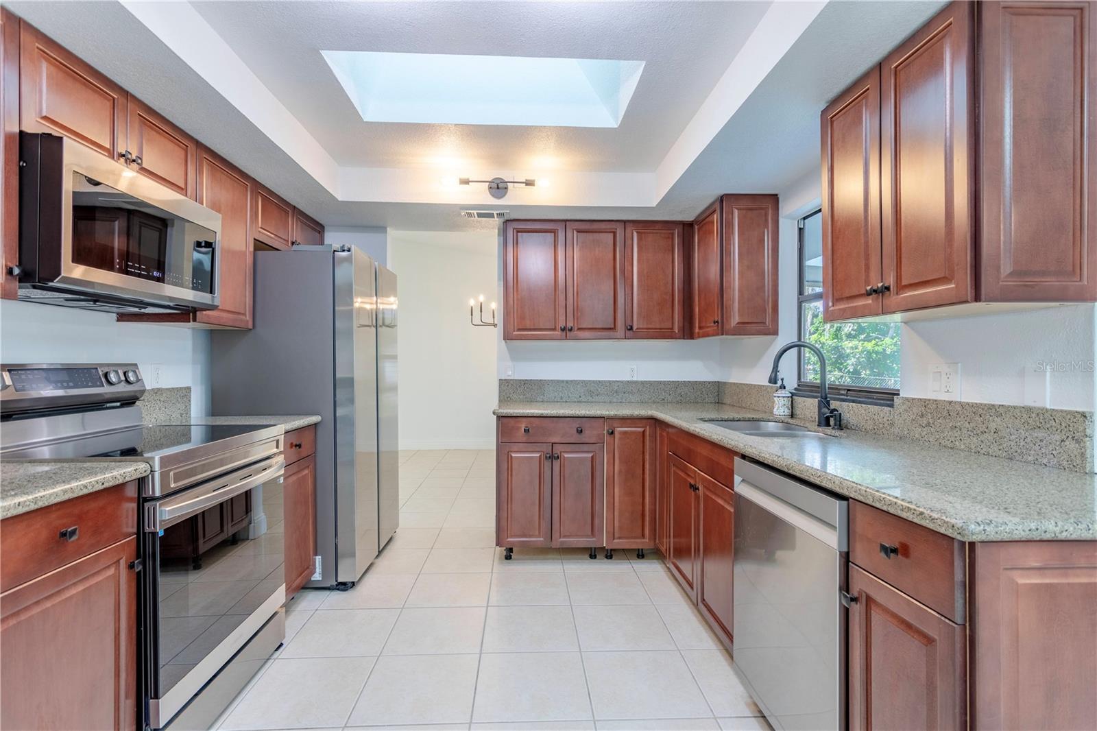 HARBOR EAST UNIT 1 - Residential Lease