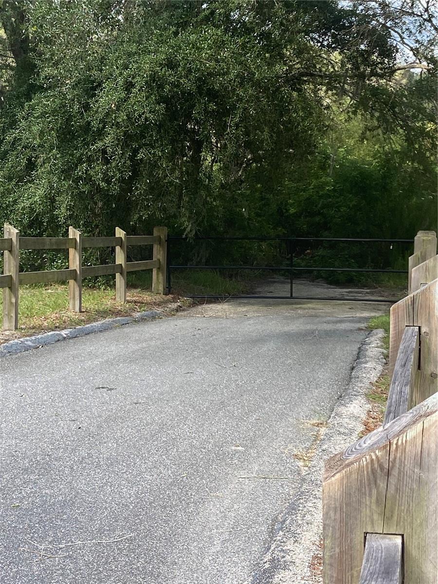 RAINBOW LAKES ESTATE - Land