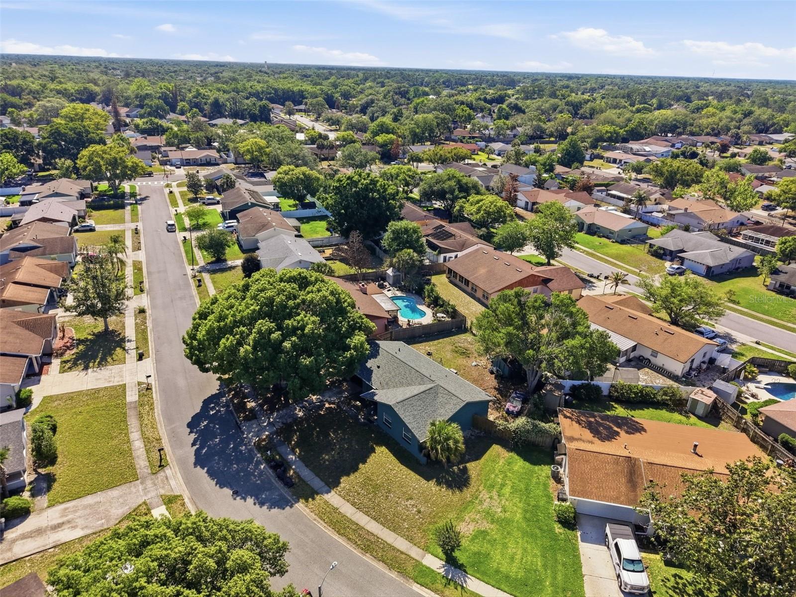 1407 BENWICK WAY