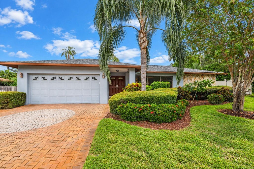 Photo of 1570 Fife Court, Dunedin, FL 34698 (MLS # TB8551371)
