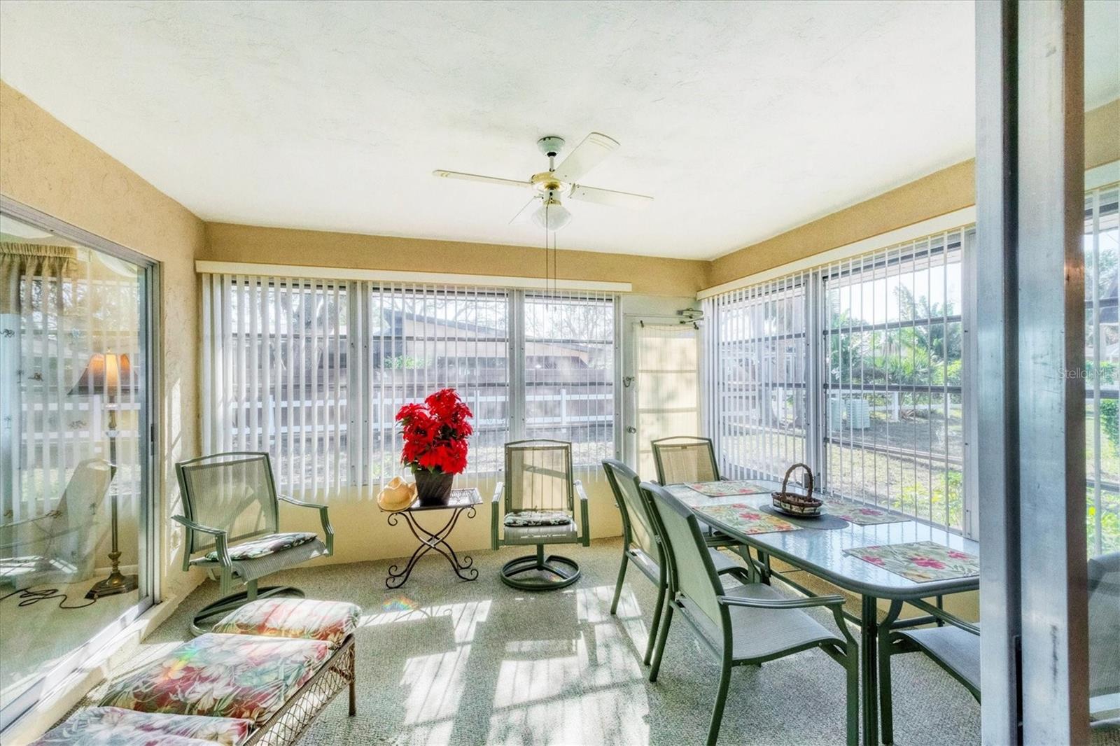GLEN OAKS RIDGE VILLAS 1 - Residential