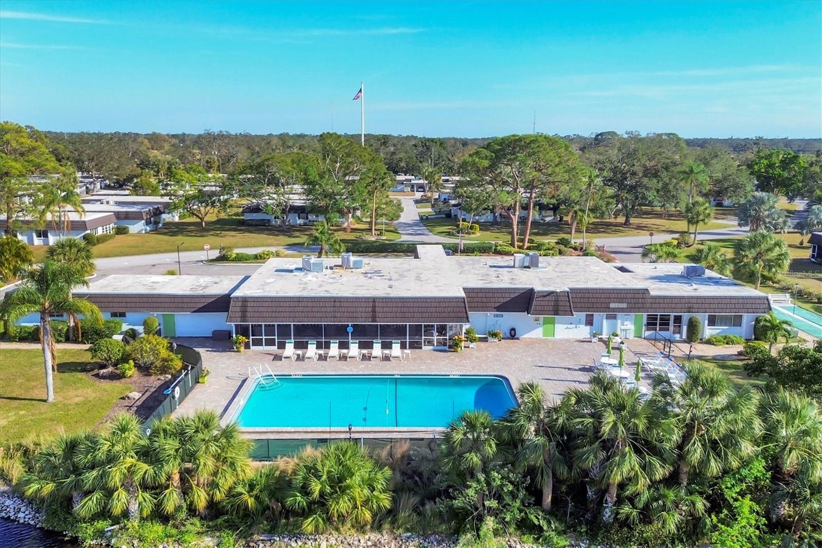 GLEN OAKS RIDGE VILLAS 1 - Residential