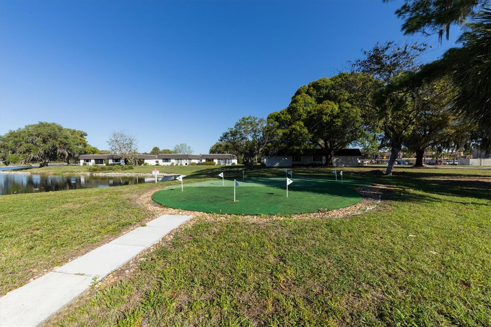 GLEN OAKS RIDGE VILLAS 1 - Residential
