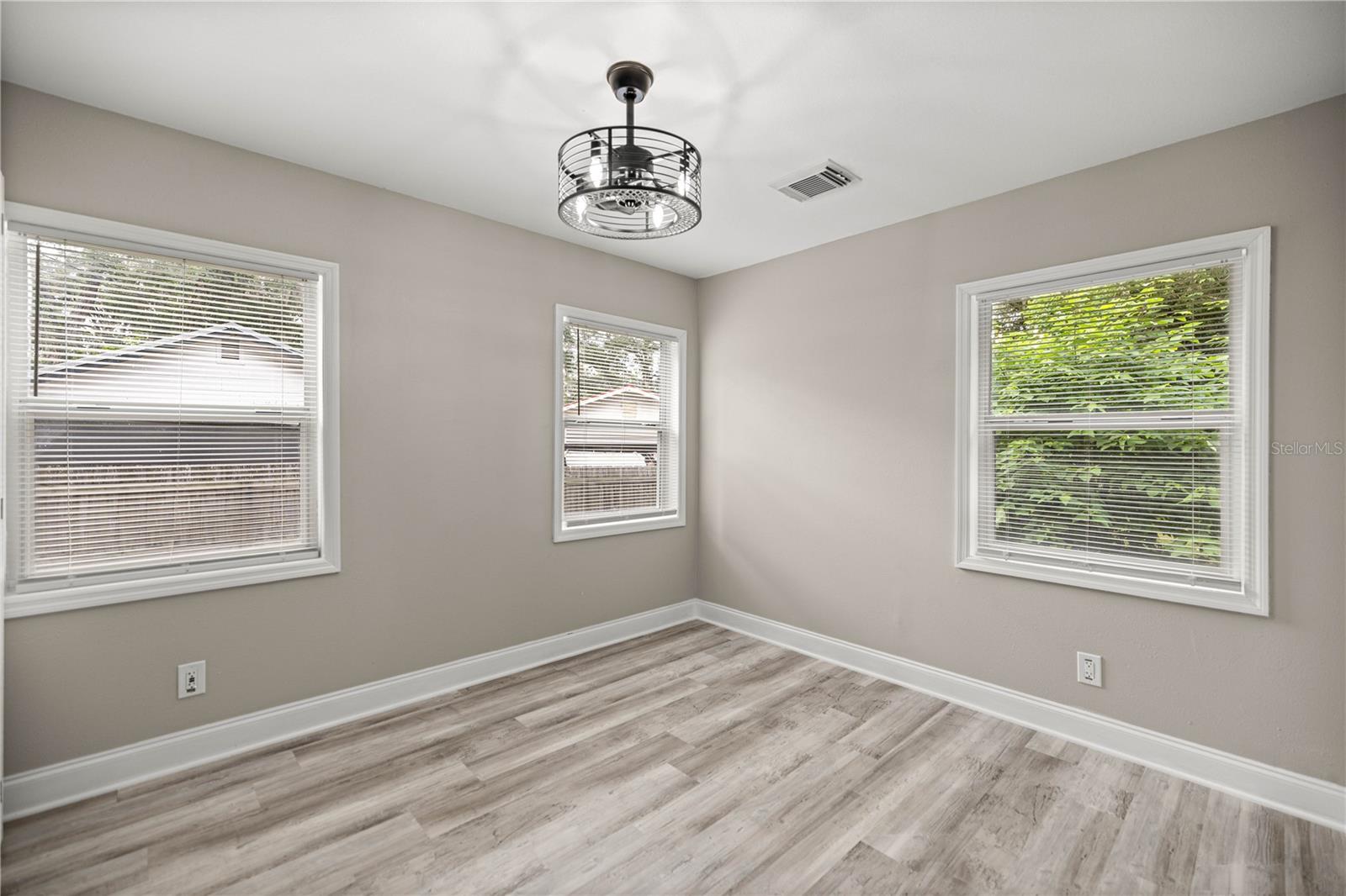 FLOYDS ADD 01 - Residential