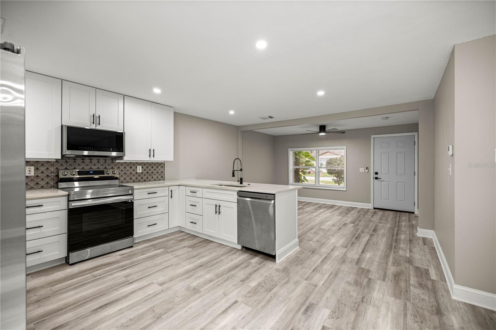FLOYDS ADD 01 - Residential