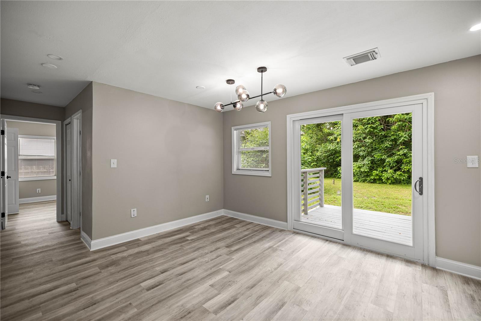 FLOYDS ADD 01 - Residential