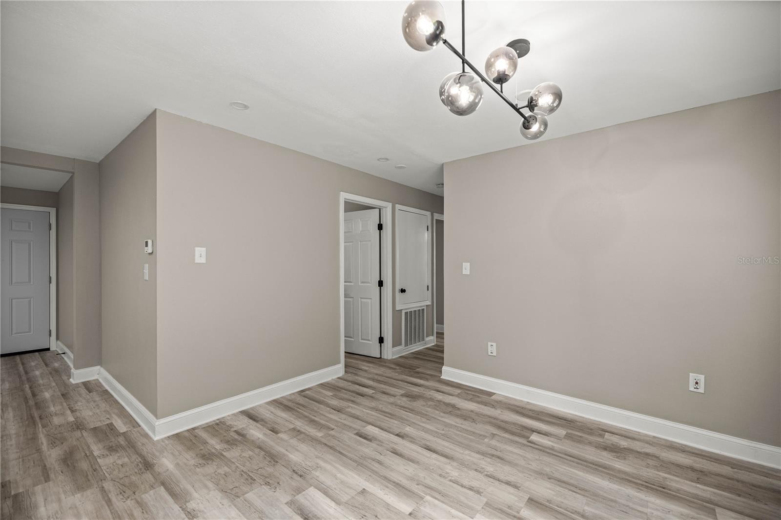 FLOYDS ADD 01 - Residential