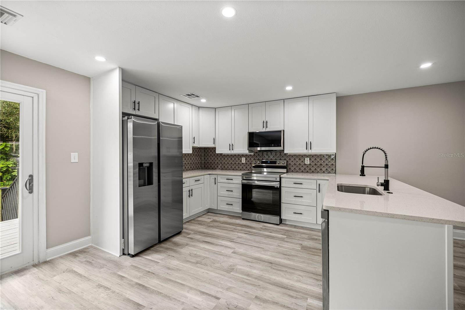 FLOYDS ADD 01 - Residential
