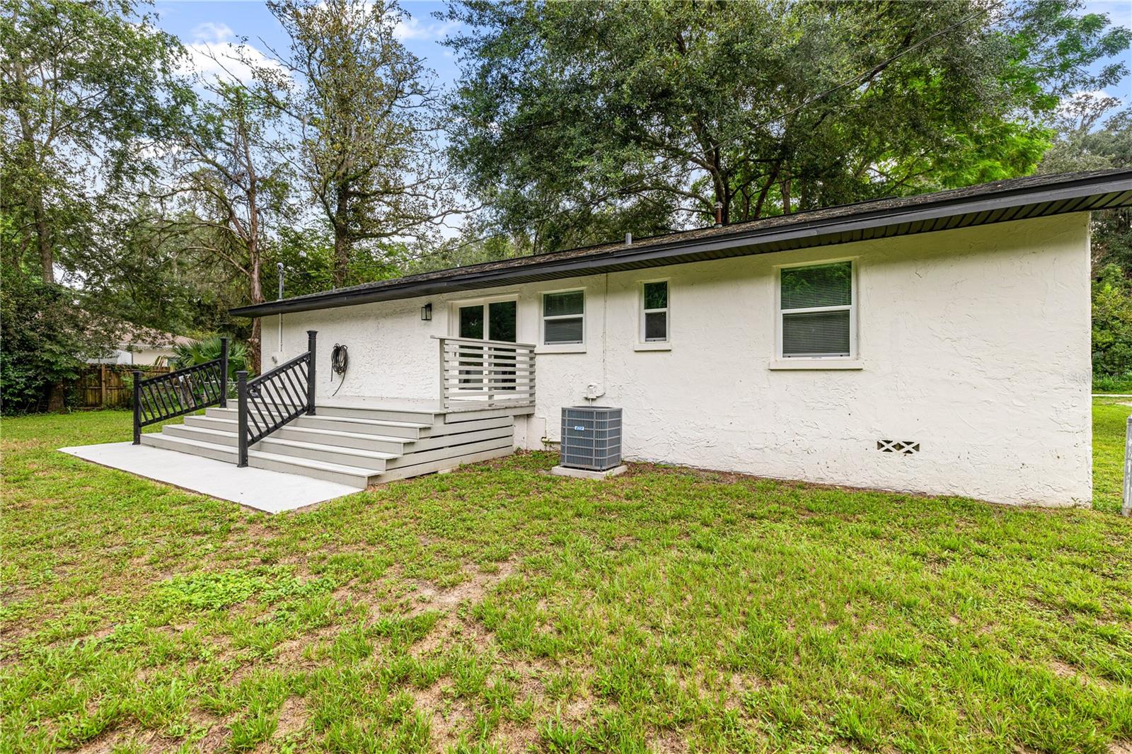 FLOYDS ADD 01 - Residential