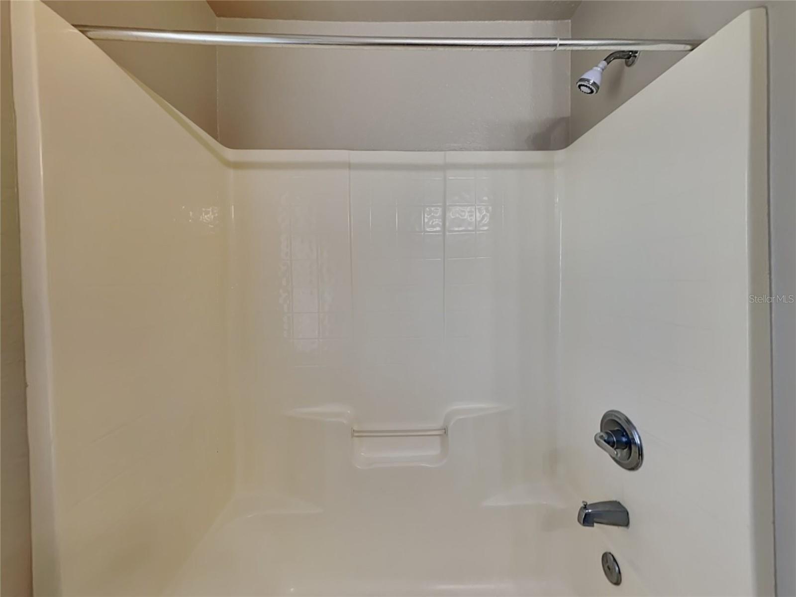 LAKE ELOISE POINTE - Residential Lease