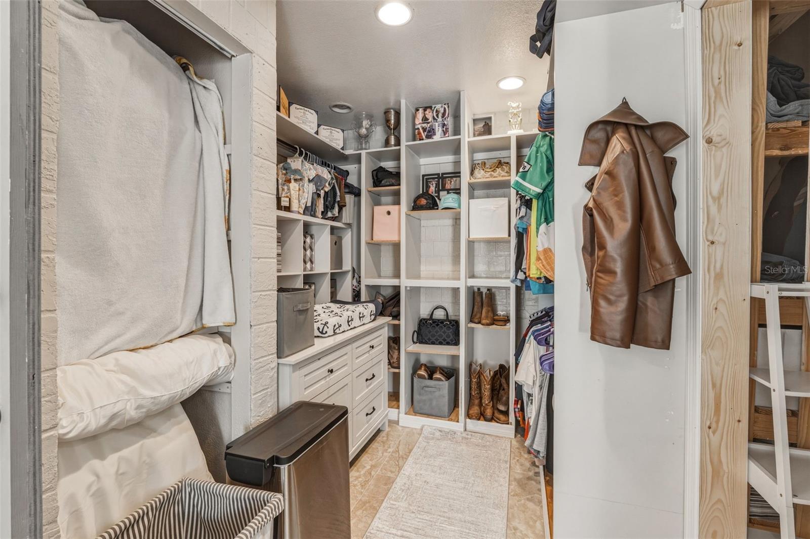 CHARLOTTE PARK - Residential