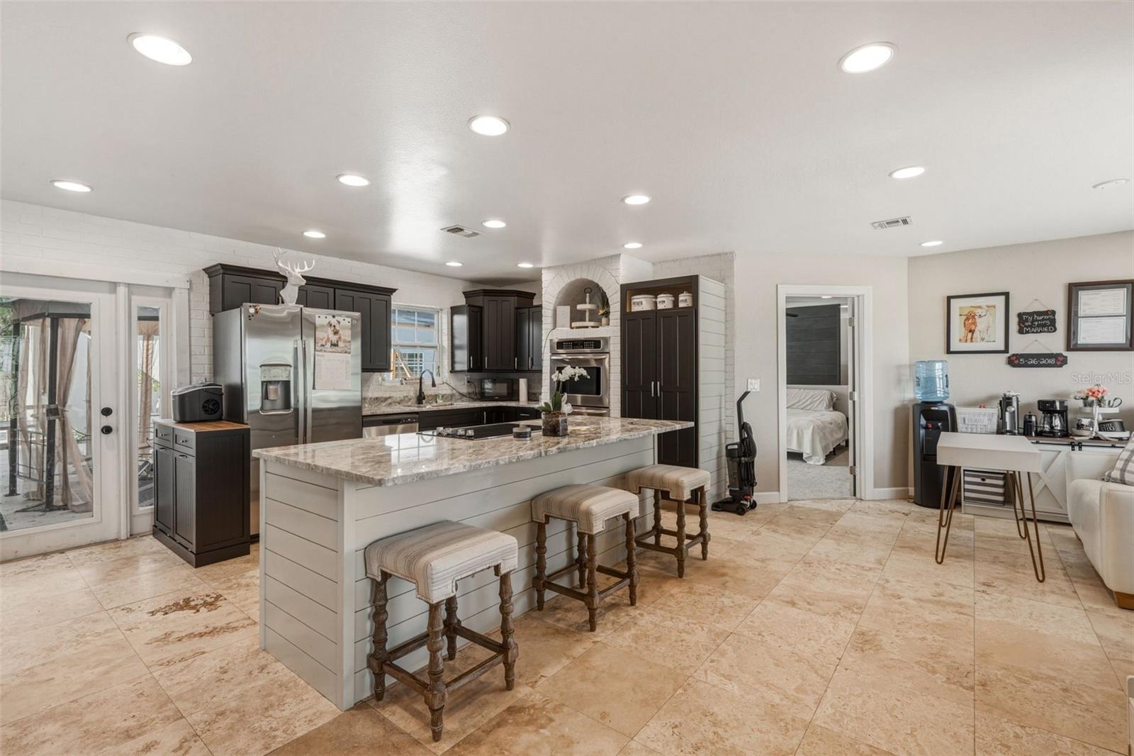 CHARLOTTE PARK - Residential