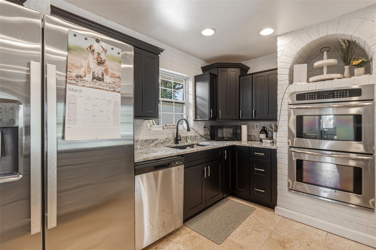 CHARLOTTE PARK - Residential