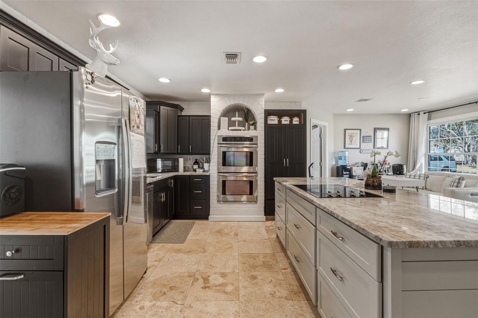 CHARLOTTE PARK - Residential