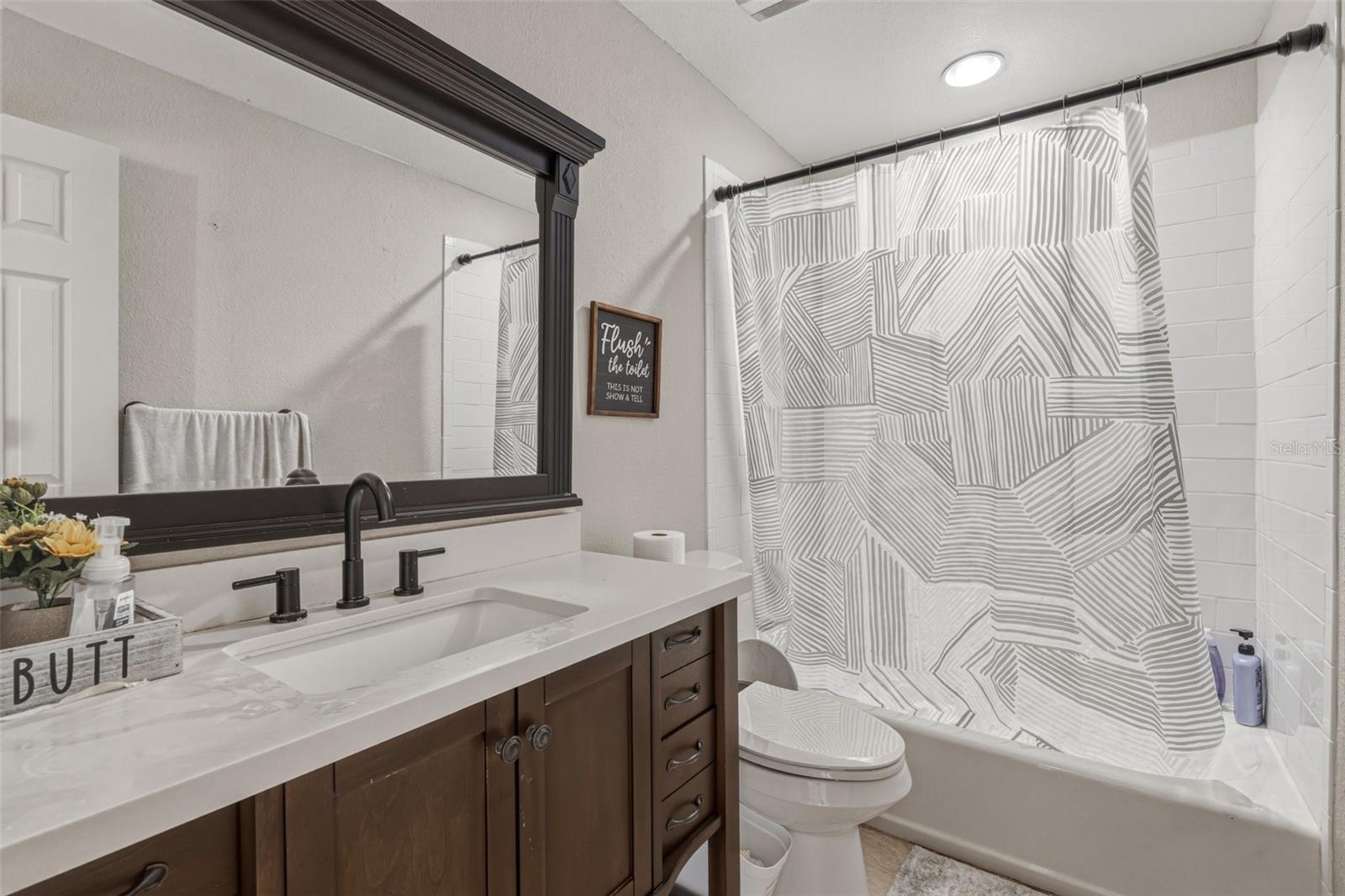 CHARLOTTE PARK - Residential