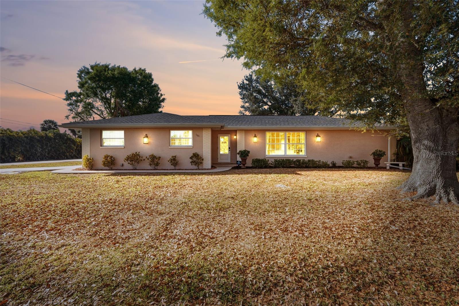 CHARLOTTE PARK - Residential