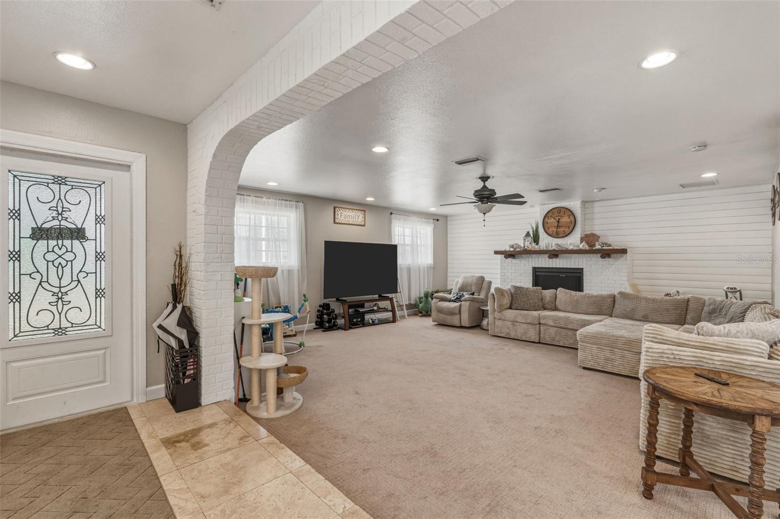 CHARLOTTE PARK - Residential