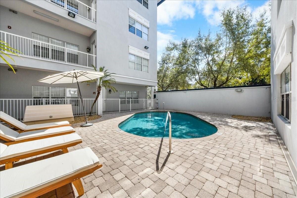 THE PALMS CONDO - Residential