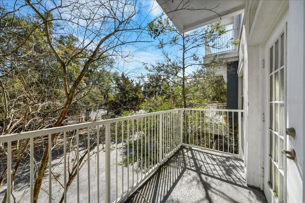 THE PALMS CONDO - Residential