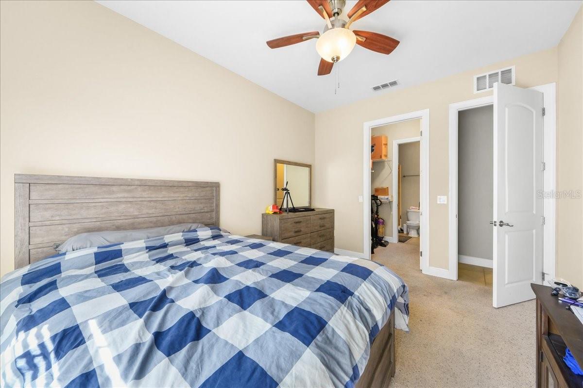 THE PALMS CONDO - Residential